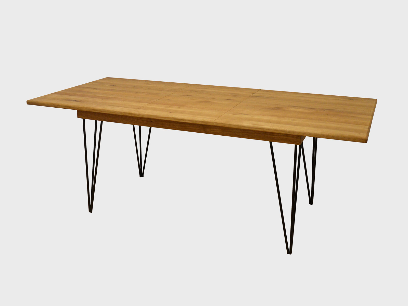 Extendable-oak-dining-table-2
