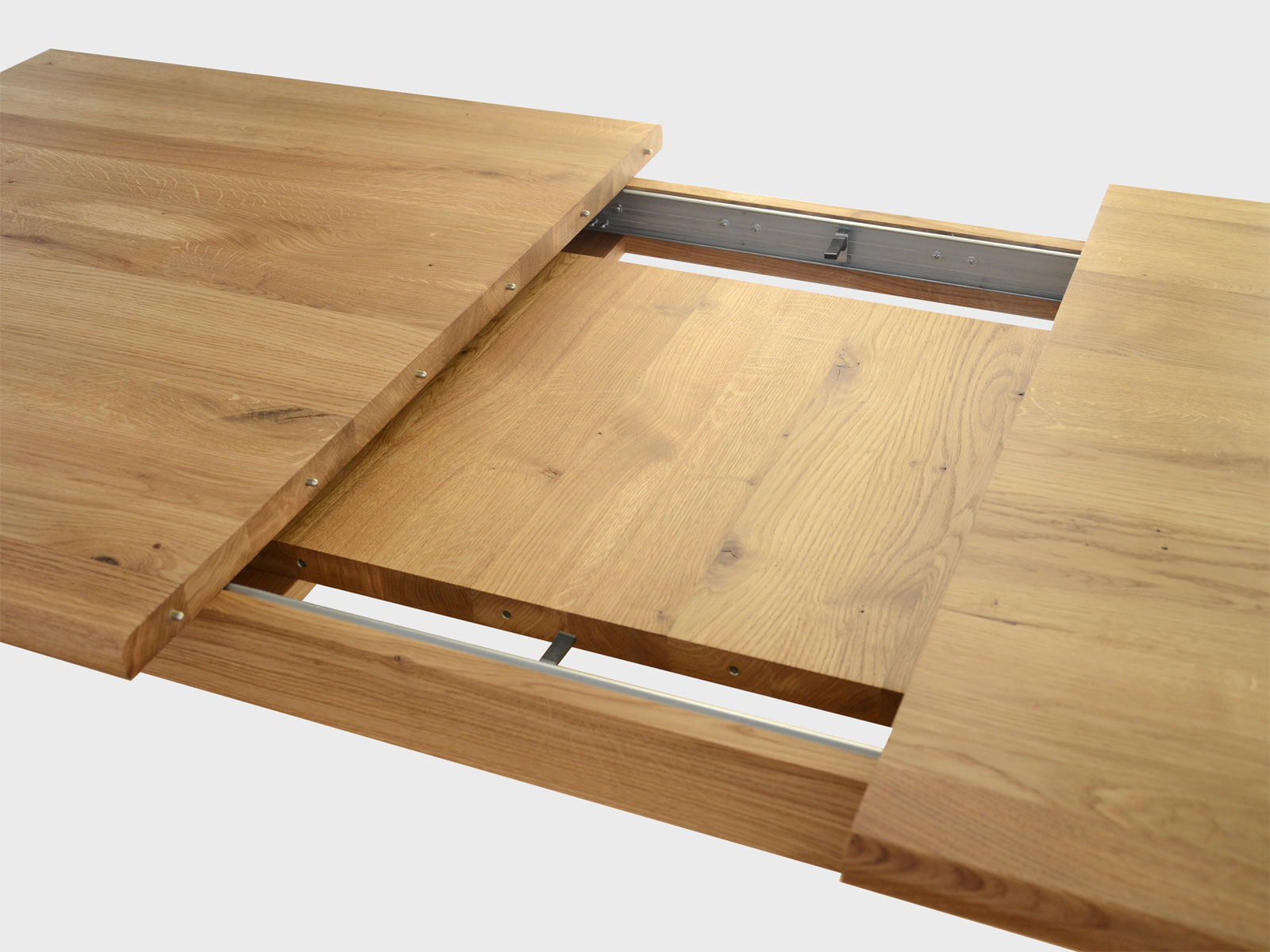 Extendable-oak-dining-table-3