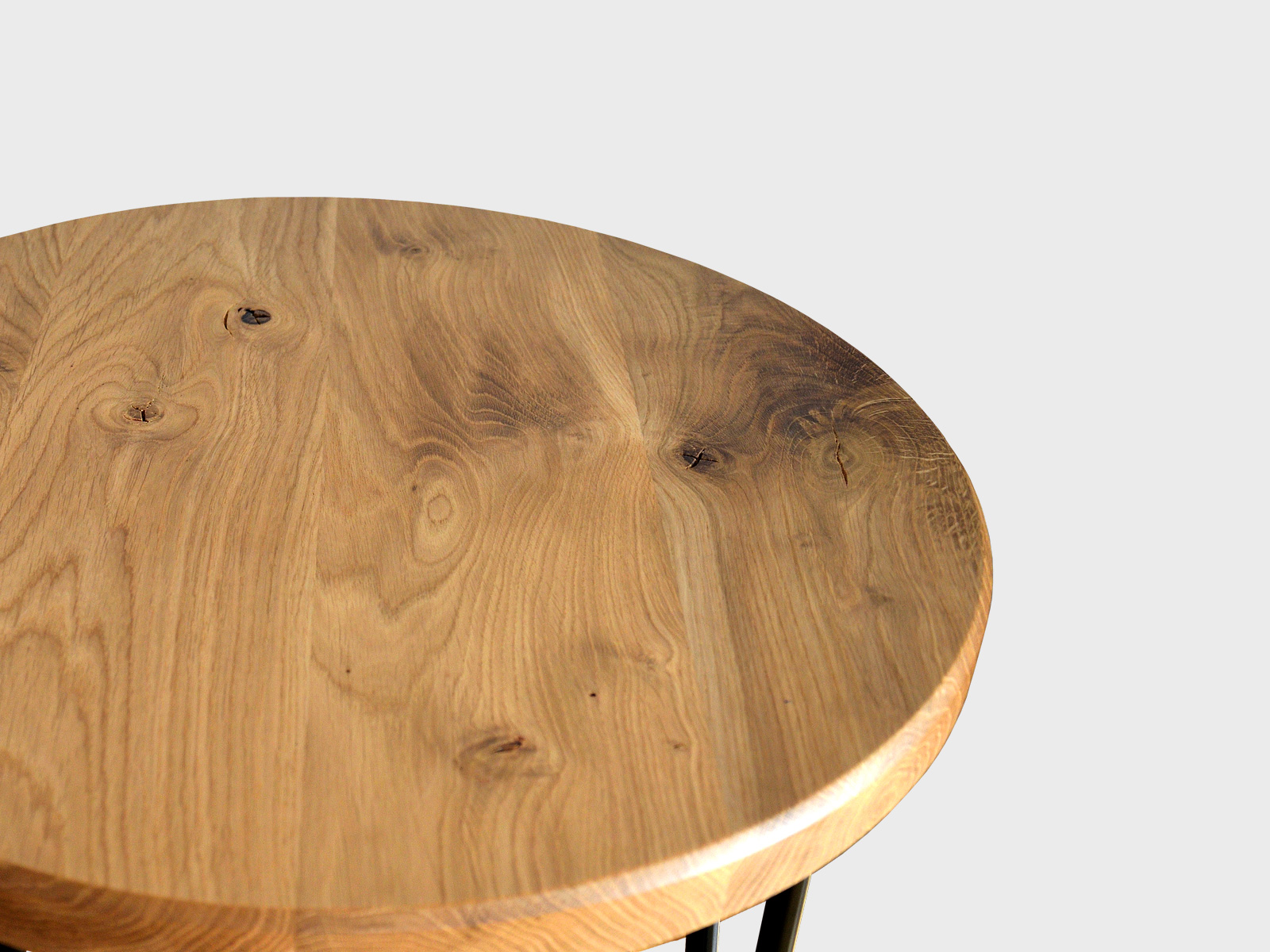 Oak-coffee-table-round-2