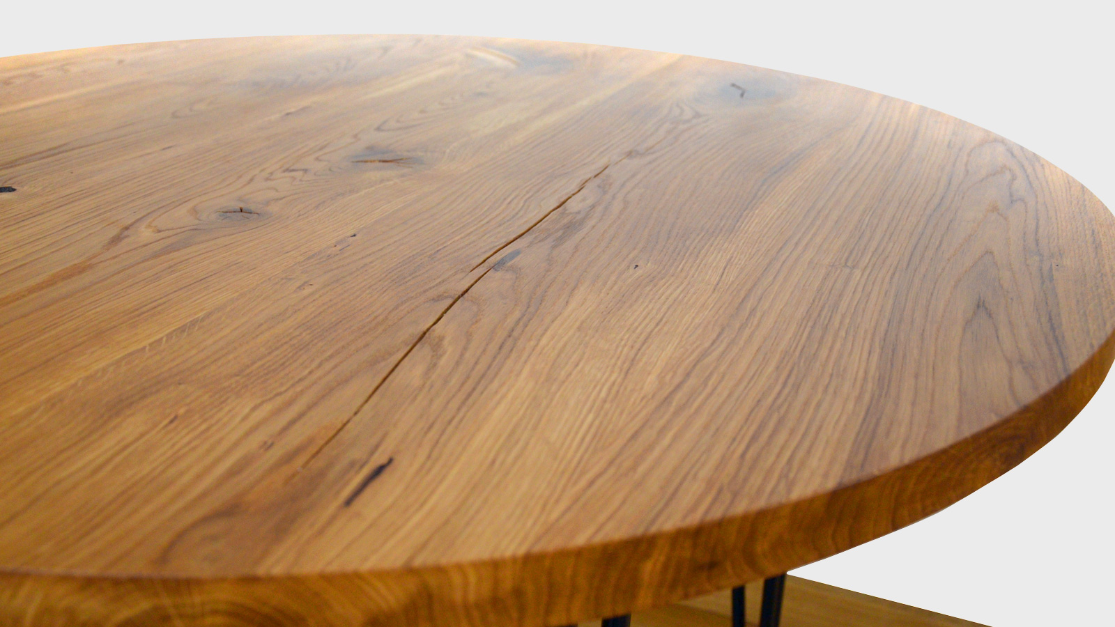 oak-round-table-3
